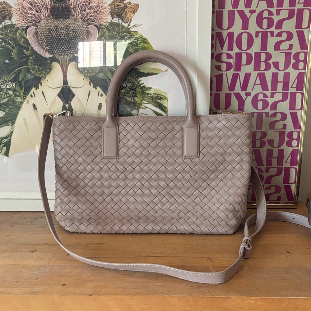 Quince NWOT Taupe Woven Leather Tote Bag